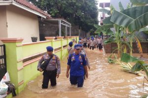 Dit Polairud Banten Tanggap Rawan Banjir di Bojonegara