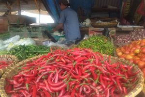 Pasokan Tersendat Harga Cabai di Pasar Rau Melonjak
