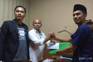 AW Ambil Formulir Calon Ketua PSSI Serang