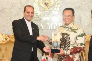 Bamsoet Harap Iran dan AS Capai Kesepakatan Damai