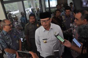 Gubernur Banten Pertahankan Keberadaan Honorer