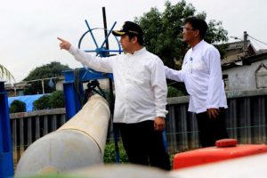 Arief Tinjau Turap Kali Ledug