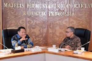 Terima Ketua OJK, Ketua MPR Dorong Pemerintah Bentuk Lembaga Penjamin Polis