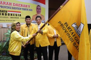 Tatu Chasanah Kembali Pimpin Golkar Banten
