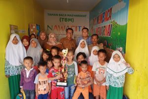 Penilik Dikmas Jombang Kunjungi TBM Nawacita