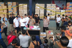 Gudang di Kota Tangerang Timbun Masker Digerebek