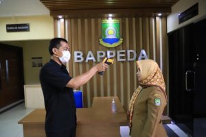 Corona, Pemkot Tangerang Sediakan Sabun dan Cek Suhu Tubuh