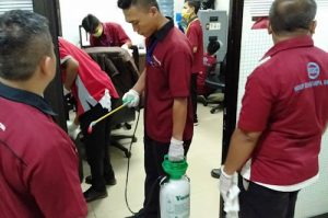 BNN RI Semprot Desinfektan Kantor Cegah Covid-19
