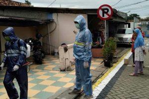 Aksi Warga Kota Tangerang Tangkal Virus Corona