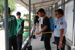 Antisipasi Corona Lapas IIa Gunung Sindur Semprotkan Disinfektan