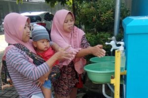 Berjemur Sinar Matahari Pagi Lagi Tren