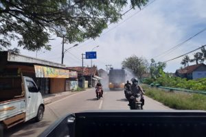 Polres Serang dan Forkompinda Semprot Disinfektan Cagah Covid-19
