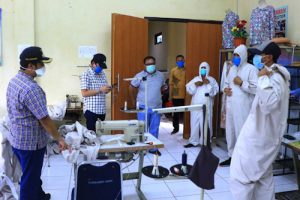 BLK Cibodas Tangerang Produksi APD Hazmat