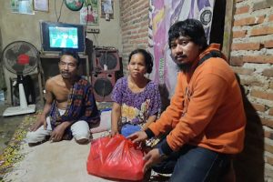 Distribusikan Bantuan ke Kampung Ujung Tebu, MBB: Mari Bersama Lawan Corona