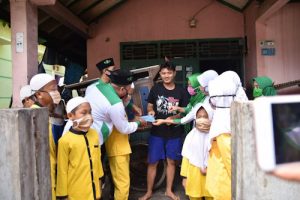 Anak Yatim Yayasan SUY Al Kahfi Gelar Aksi Sosial #Maskeruntuksemua