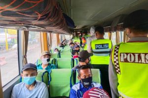 Jelang PSBB Tangerang, Polres Cilegon Perketat Penjagaan di Gerbang Tol
