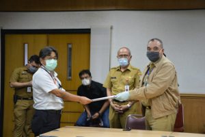 Bupati Zaki Serahkan Surat Pemberhentian Operasional PT. PEMI >> Manajemen Minta Tidak Ada Intimidasi ke Karyawan