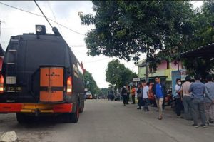 Tiga Terduga Teroris Diamankan Densus 88 di Waringin Kurung