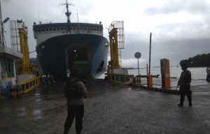 Satbrimob Polda Banten Lakukan Pengamanan di Pelabuhan Merak