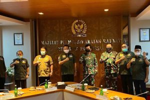 MPR RI Berikan Penghargaan ke Prajurit TNI
