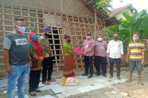 Beri Bantuan, Camat Pakuhaji Akan Renovasi Rumah Ibu Masih