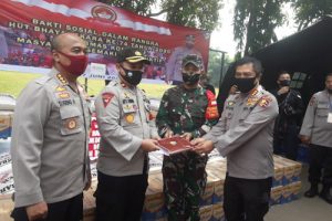 Kabaharkam Polri Cek Dapur Umum di Kota Tangerang