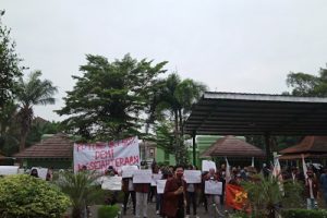 KBM Untirta Bergerak Kritik Kebijakan Rektorat
