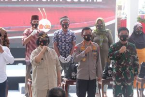 Kapolri dan Panglima TNI Panen dan Tanam Mangrove di Mauk