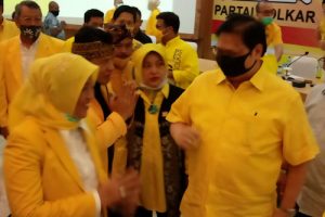 Serahkan Rekomendasi, Golkar Pusat Siap Turun Menangkan Ati-Sokhidin