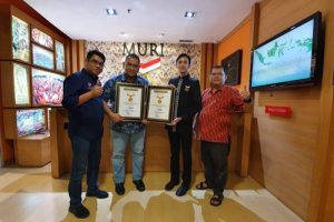 MURI Serahkan Dua Piagam Rekor ke JMSI