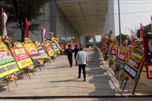 Gedung Baru Mapolresta Bandara Soetta Dipenuhi Karangan Bunga
