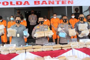 Polda Banten Tangkap Sembilan Penyelundup Ganja Antar Provinsi