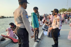 AKB Ditbinmas Polda Banten Cek Protokol Kesehatan di Pantai Gope