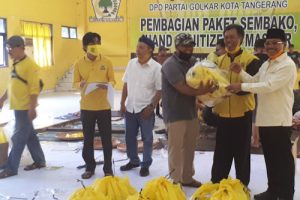 DPD Golkar Kota Tangerang Bagikan Daging Qurban dengan Terapkan Protap Kesehatan