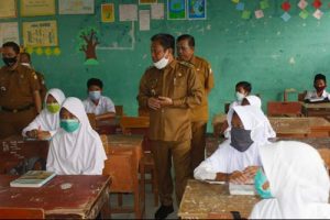 Wakil Wali Kota Serang Monitor Belajar Tatap Muka di SMPN 11