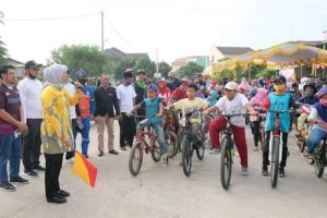 Buka Acara Gowes Sepeda Santai, Ati Minta Masyarakat Jaga Keharmonisan