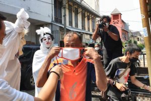 Ada Pocong di Larangan Minta Terapkan 3M dan Hindari Rokok