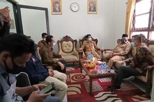Dikunjungi Pjs Bupati Serang, Ketua KPU Sampaikan Persoalan Tes Swab Penyelenggara