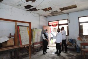 Empat Kelas SDN Karangantu Tak Layak Pakai