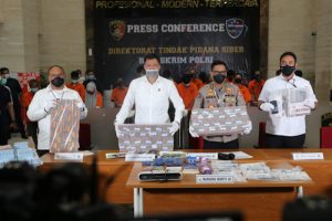 Siber Bareskrim Polri Tangkap Pembobol Rekening Rp21 Miliar