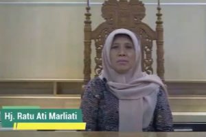 Punya Kesan Mendalam Terhadap Santri, Ratu Ati: Harus Jadi Contoh