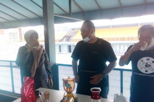 Ngopi Bareng Masyarakat Kopi, Ati-Sokhidin Adu Keterampilan Ala Barista