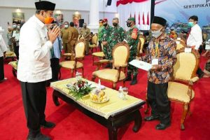 Gubernur Banten Hadiri Penyerahan Sertifikat Tanah Nasional