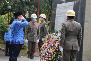 Pemkot Tangerang Tabur Bunga di Hari Pahlawan