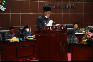 Wali Kota dan Pj. Sekda Hadiri Paripurna DPRD Kota Serang Terkait Propemperda