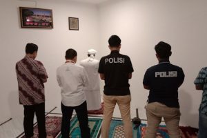 Polisi Ajak HRS Tunaikan Salat Maghrib Berjamaah