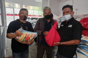 YPJI Serahkan 5300 Bantuan Sembako ke Jurnalis dan Masyarakat