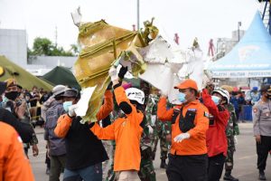 KP Pelatuk Serahkan 53 Properti dan 14 Bagian Tubuh Korban Sriwijaya