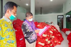 Antisipasi Bencana, Kepala Dinsos Kabupaten Tangerang Tinjau Stok Sembako