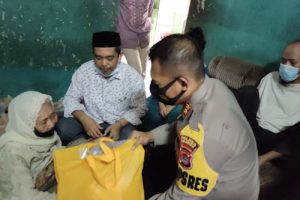 Kapolres Cilegon Beri Bantuan Ke Keluarga Pendertita Lumpuh